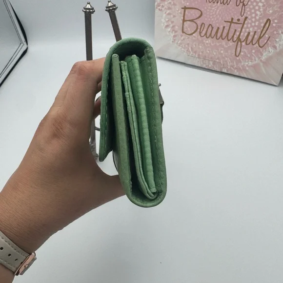 Fossil Green Leather Keyhole-Plate Wallet - Picture 3 of 9